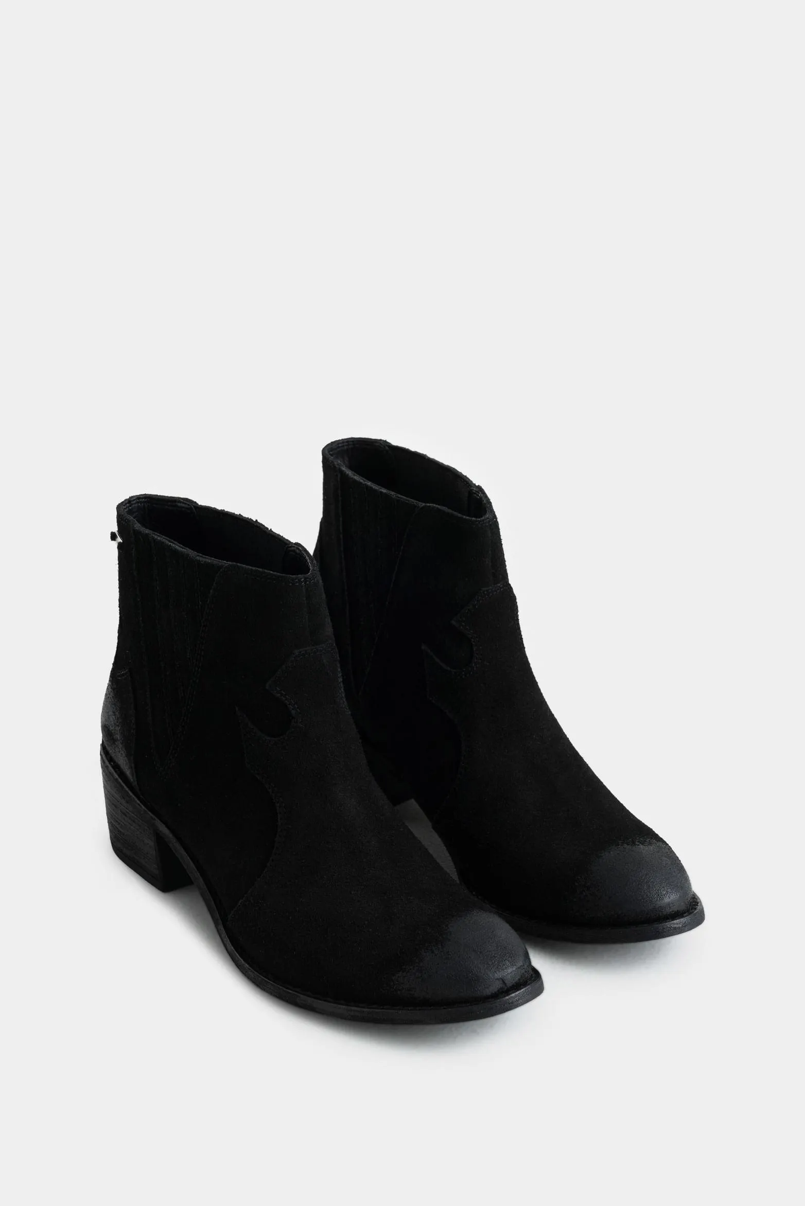 Botines piccola en carnaza para mujer punta encerada