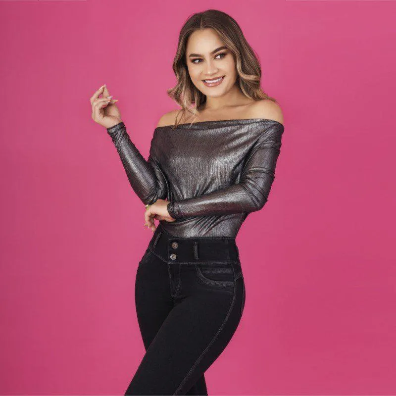 Blusa Licrada, Cuello Drapeado, Color Gris Oscuro Metalizado