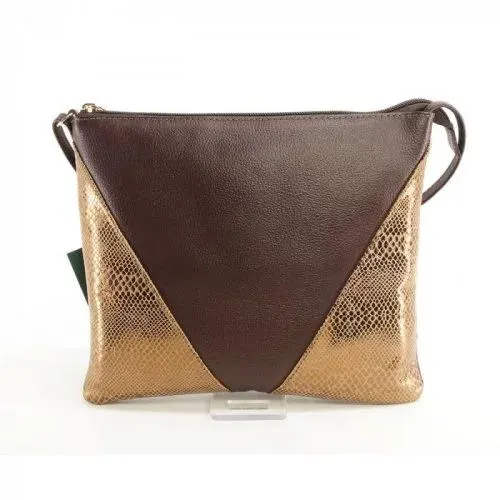 Schwarzwald Café y Imitación Reptil Dorado