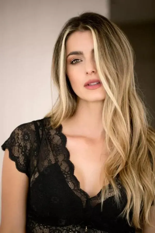 Crop top Atenea Negro Ref.172101