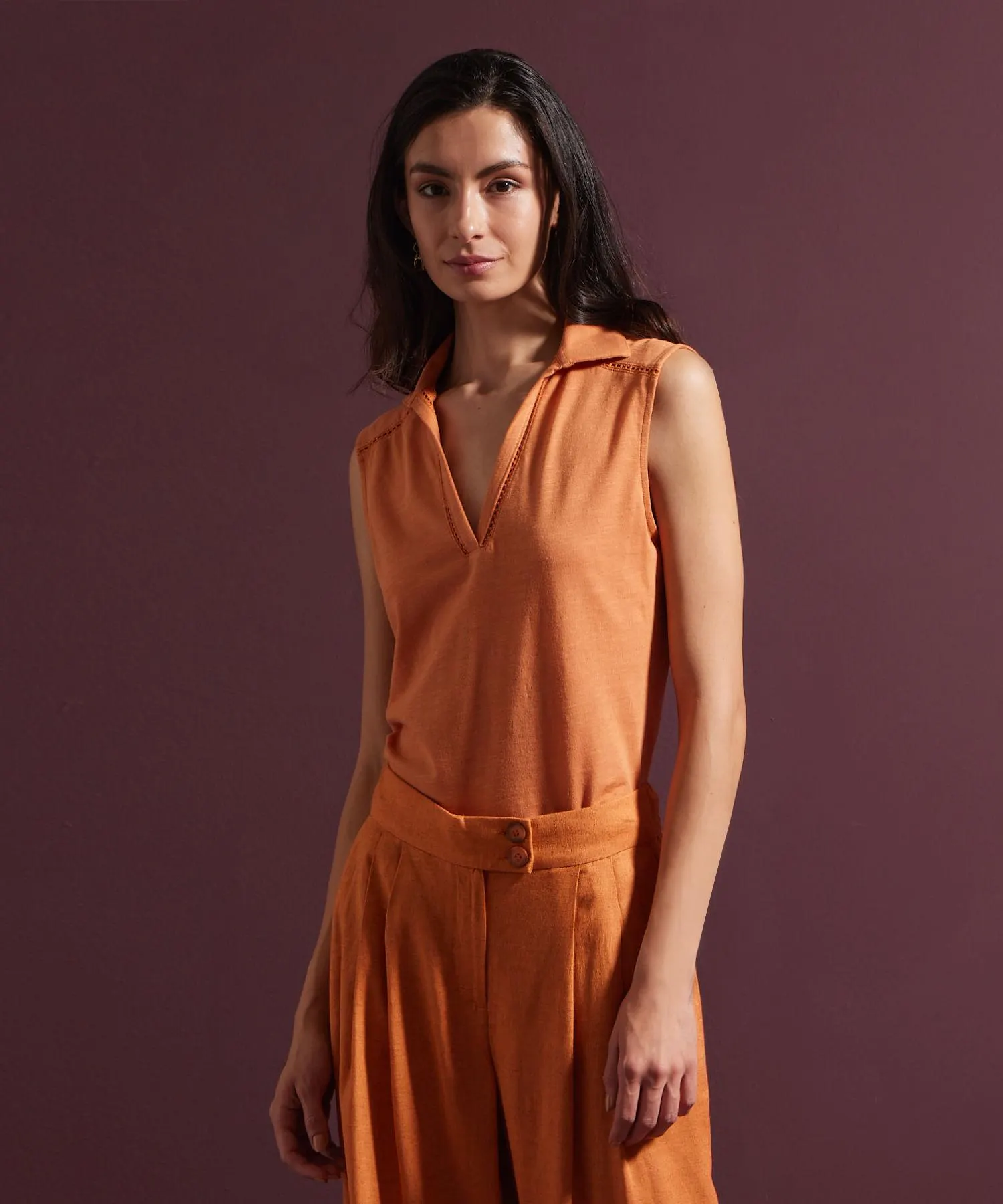 Polo Manga Sisa Con Incrustaciones De Encaje En Hombro