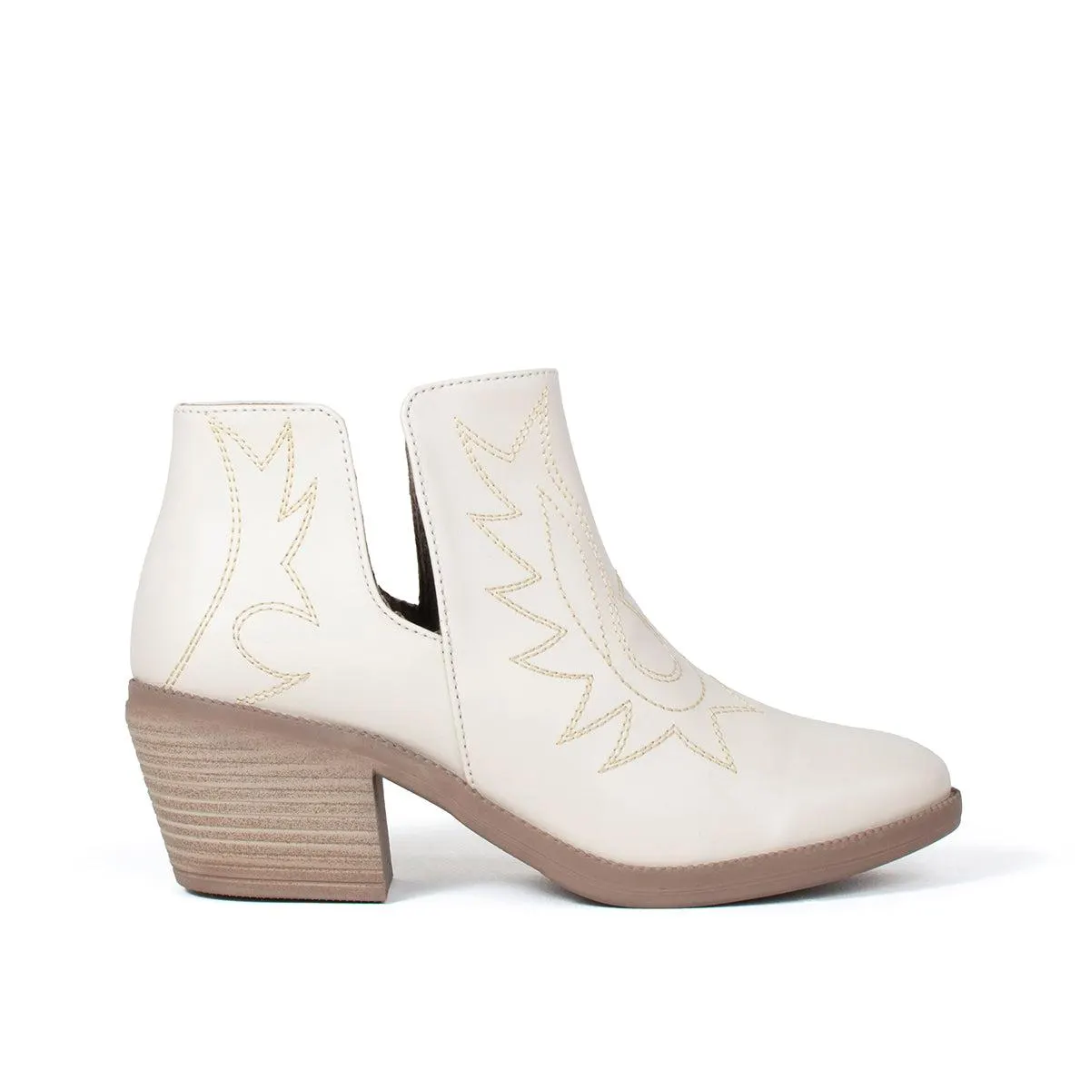 Botines tipo texanos color beige con bordado en capellada