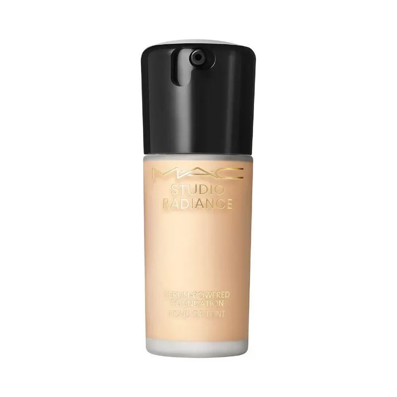 Base Líquida Studio Radiance Serum-Powered Foundation - NC17.5