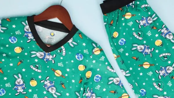 PIJAMA GLOW BUZZ BUNNY VERDE ADULTO M/L