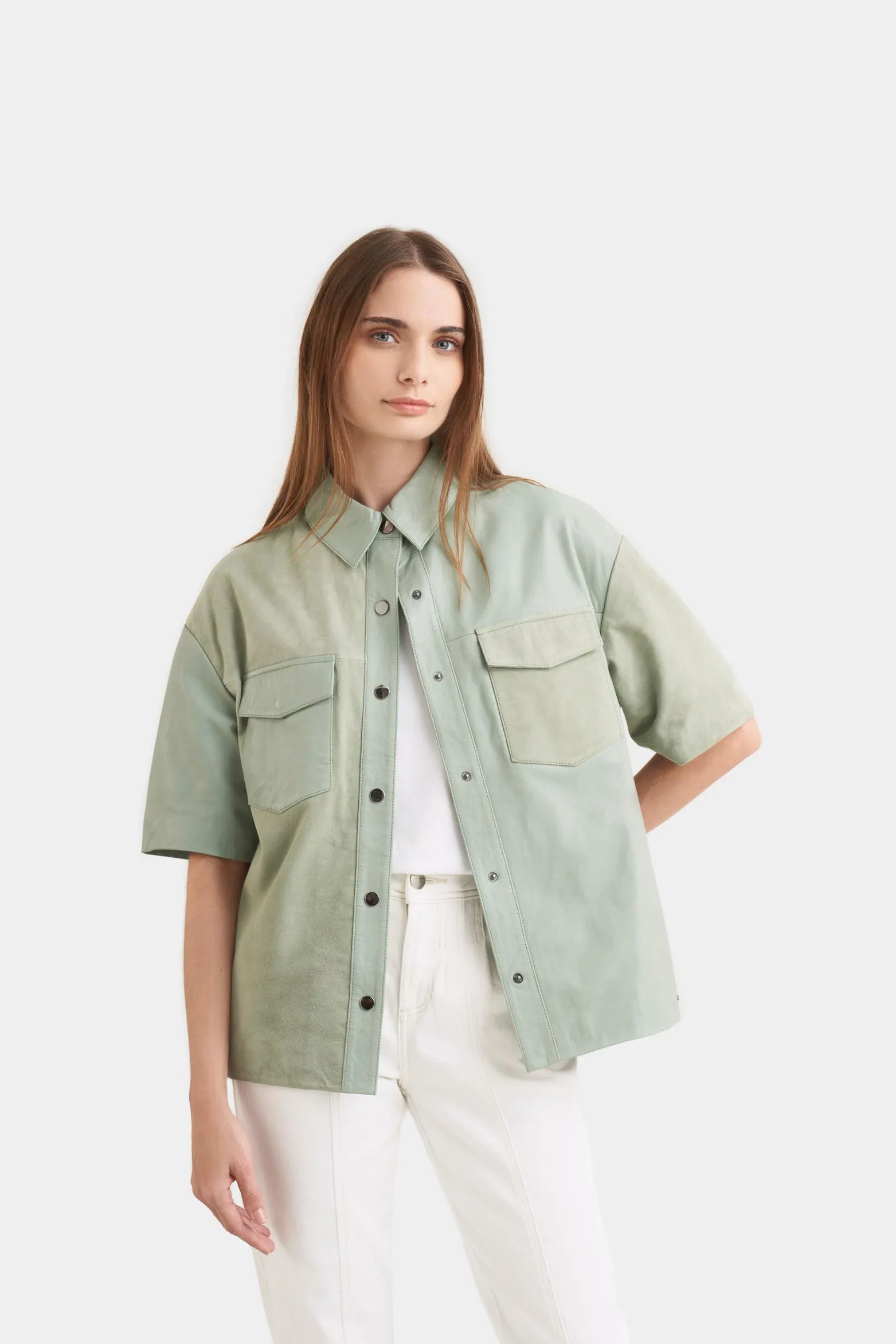 Camisa samur de cuero y gamuza silueta oversized