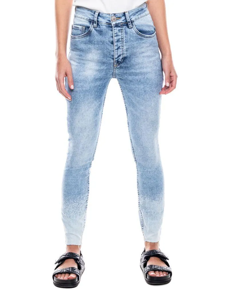 High Waist Skinny Fit Jeans Tono Claro Con Botonadura Interna