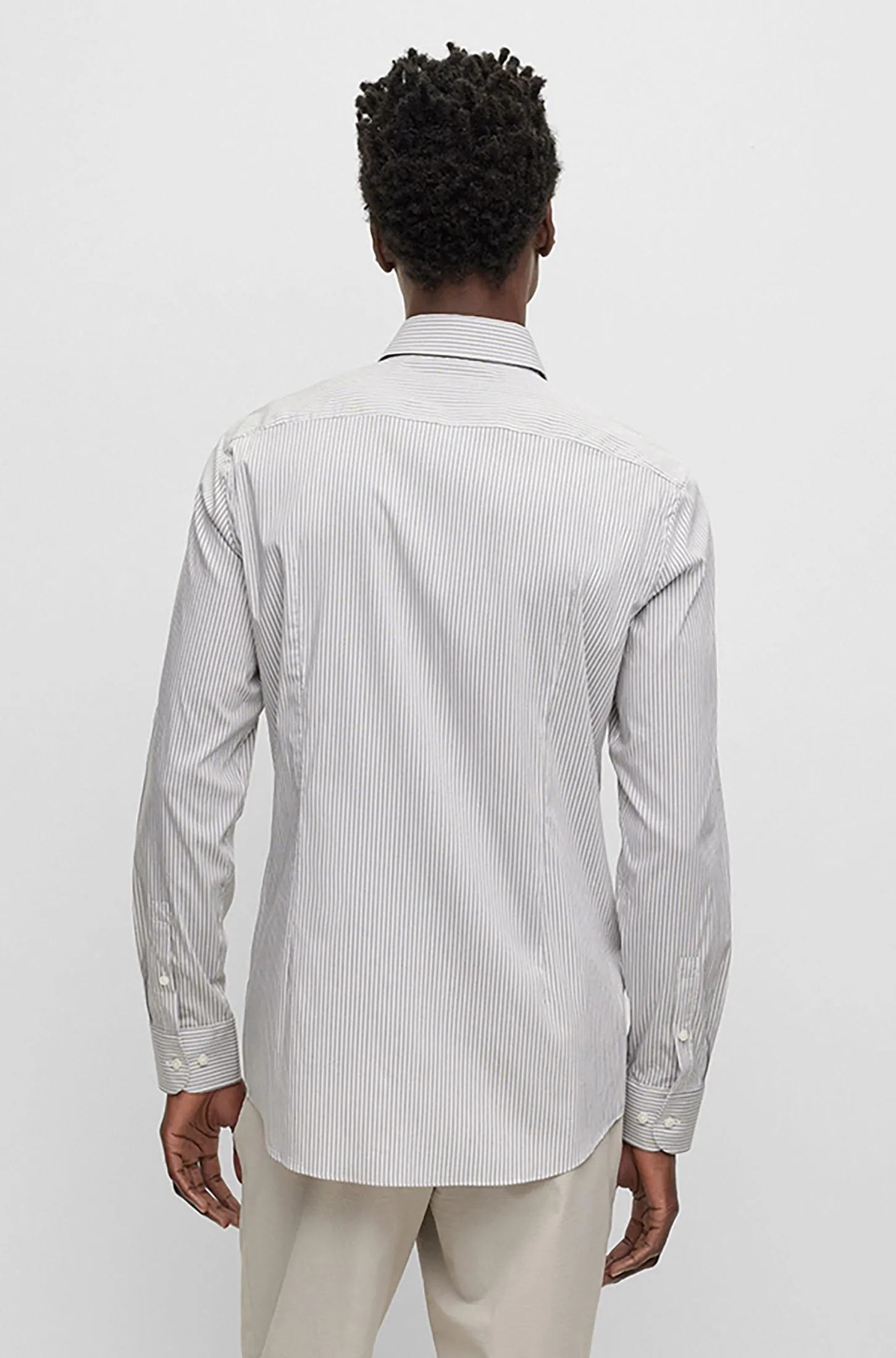 Camisa Slim Fit De Tejido Elástico De Rayas Hombre