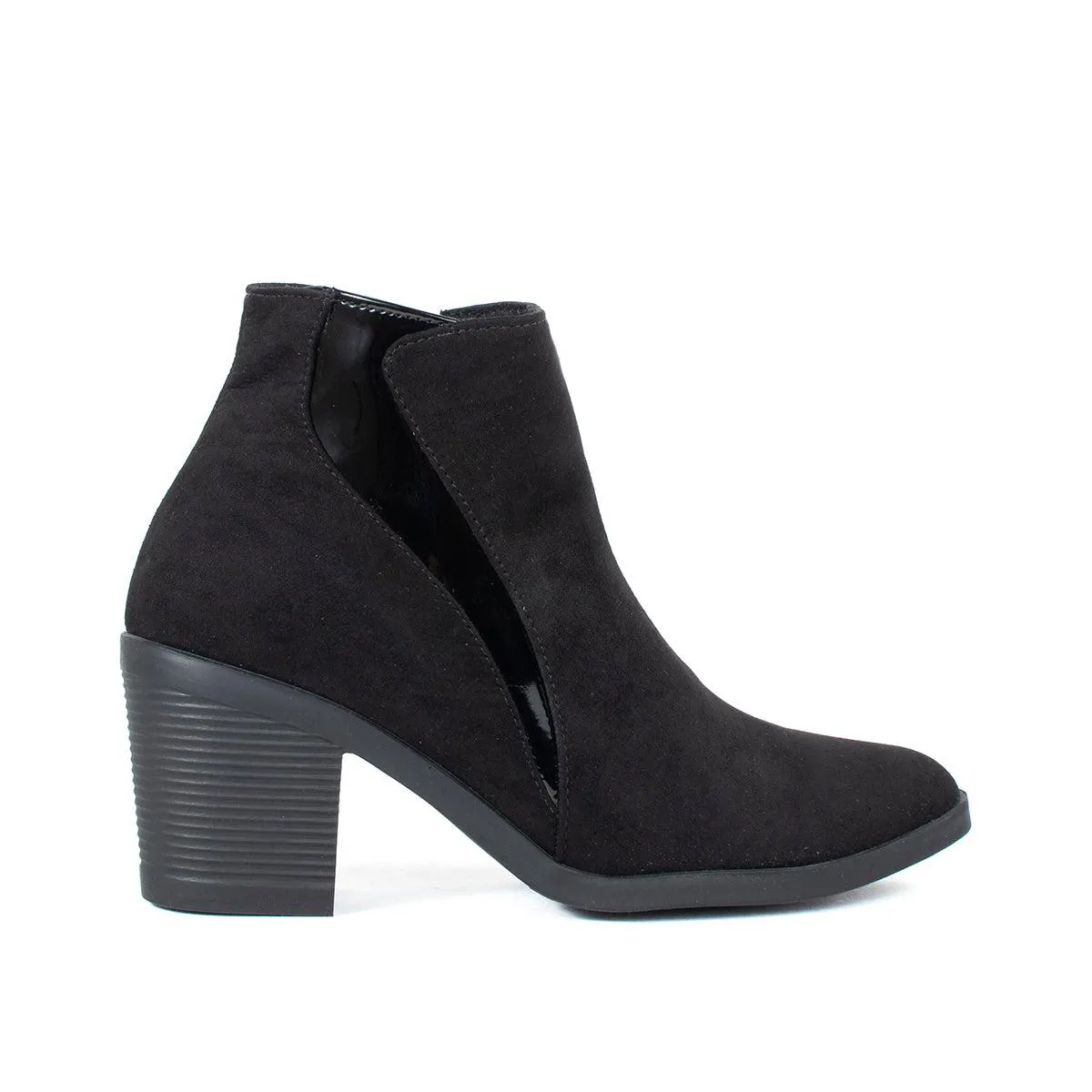 Botines color negro en gamuza sintética