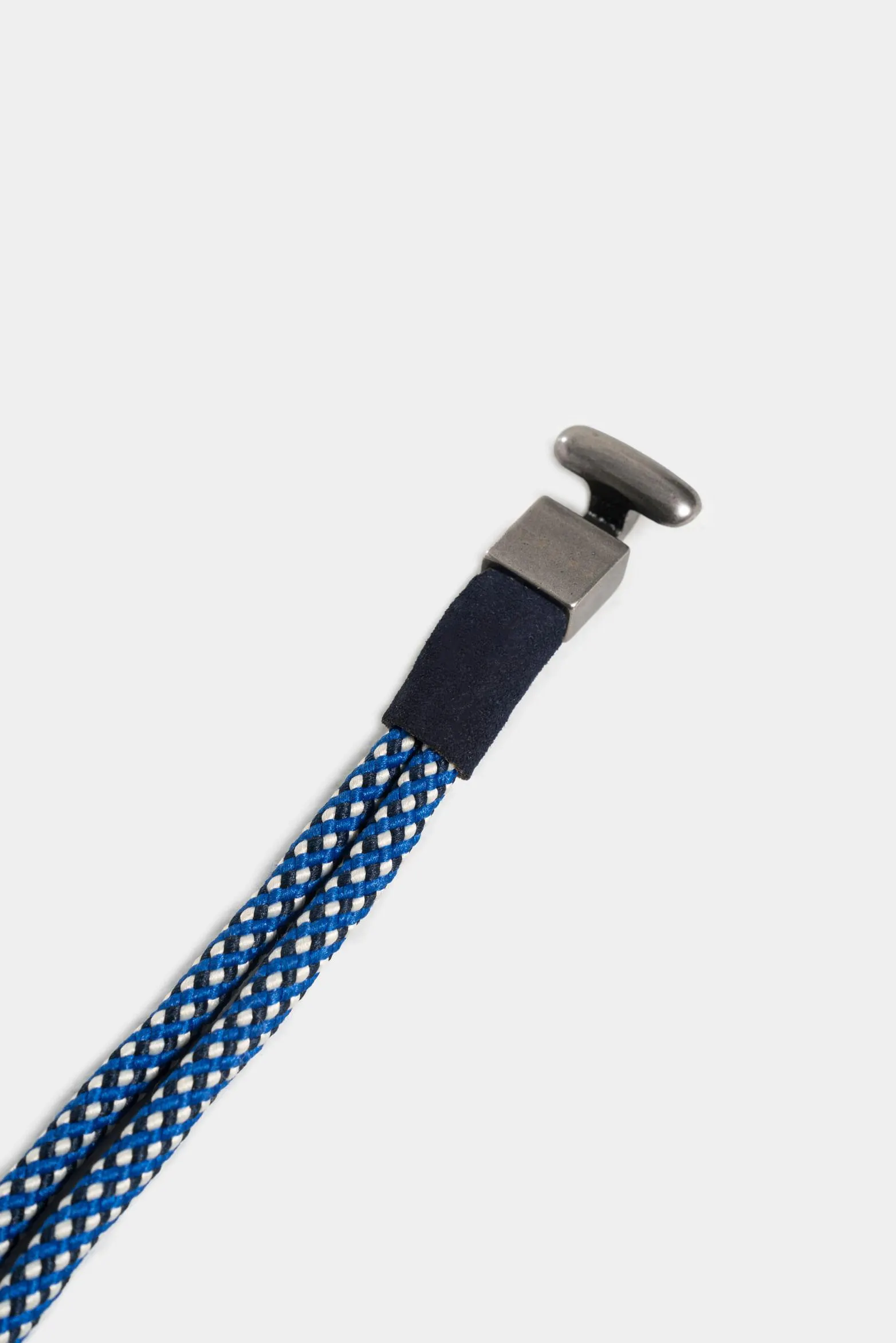 Manilla dalas en cordón para hombre detalles en cuero