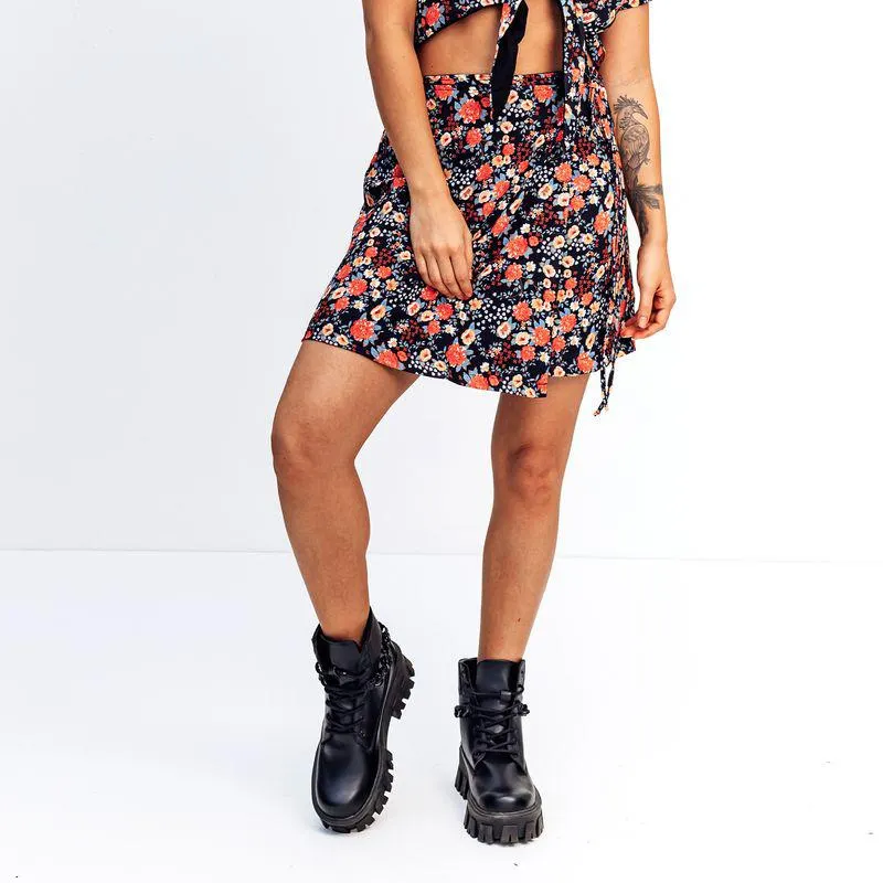 Falda Linea A Corta Talle Alto Nuestra