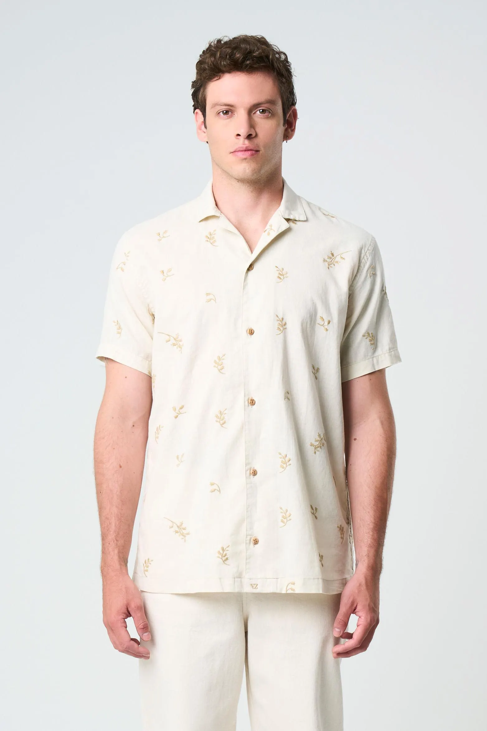 Camisa manga corta Misuri para hombre bordada