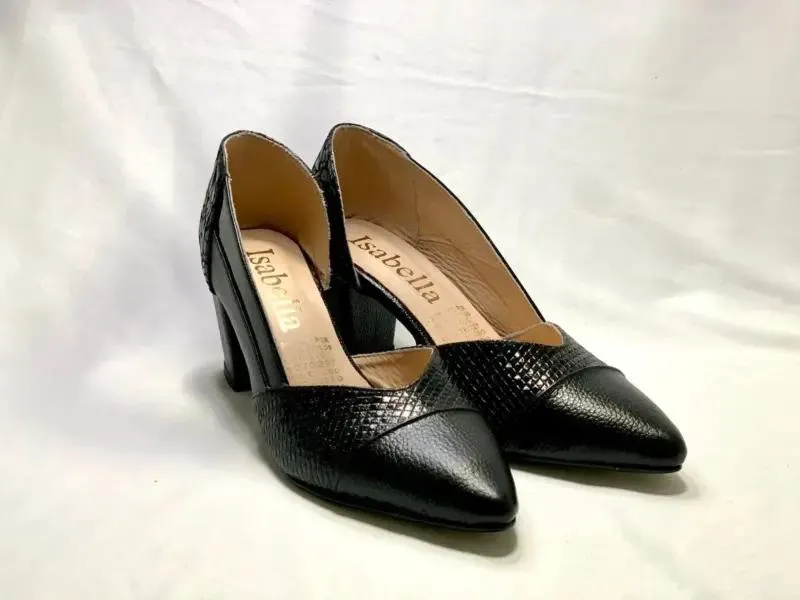 Zapato elegante en cuero.