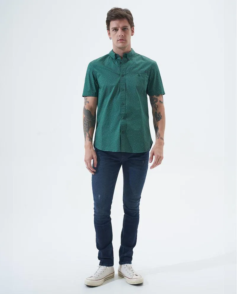 Camisa con mini print para hombre