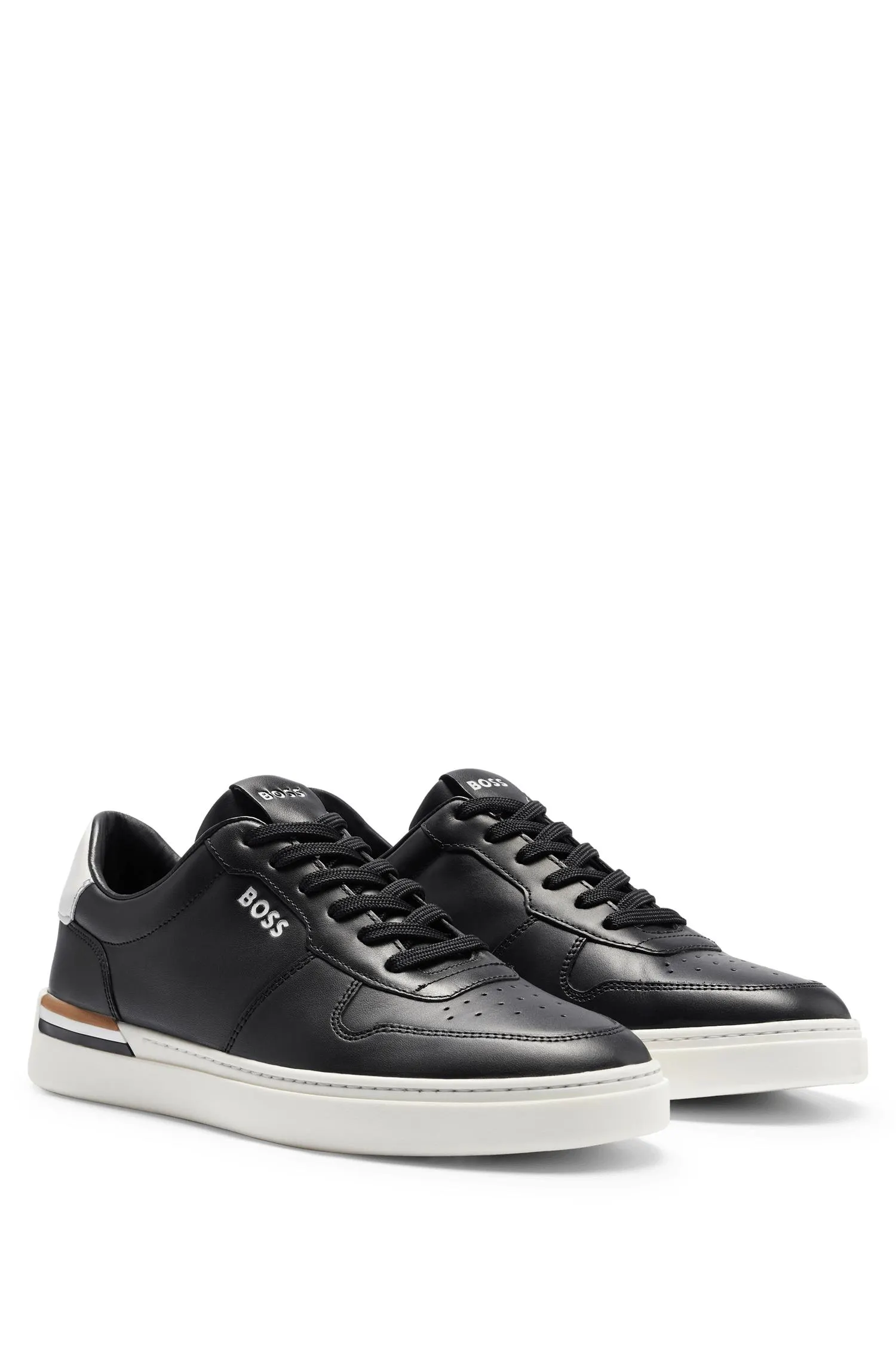 Tenis De Piel Con Cordones Y Detalles Hombre