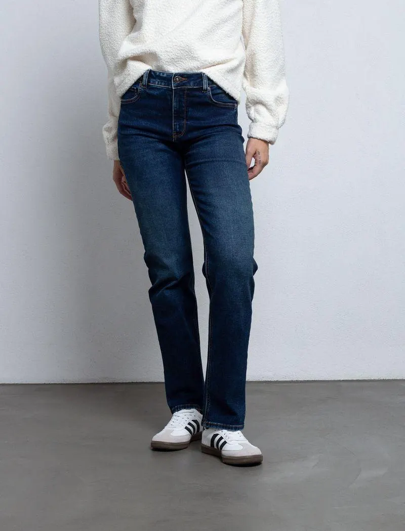 Jean Straight tiro alto