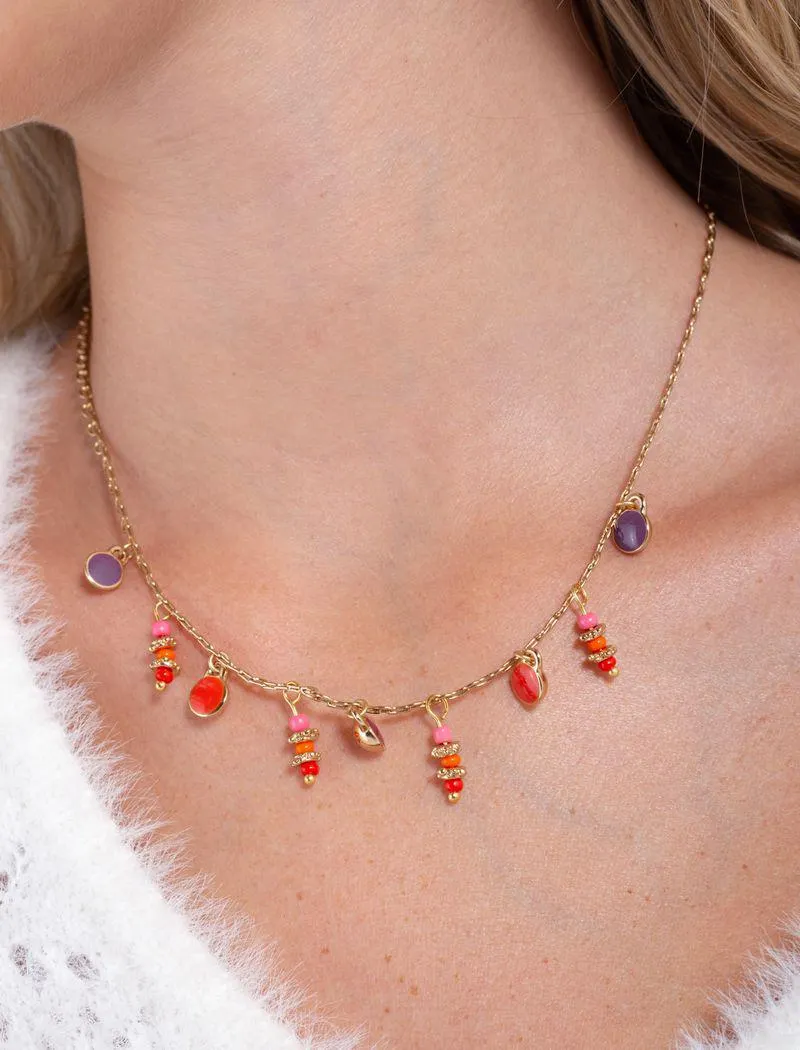 Collar con dijes de color