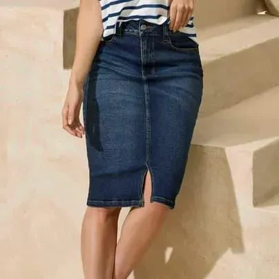 Muba Falda en índigo a altura de rodilla con abertura delantera