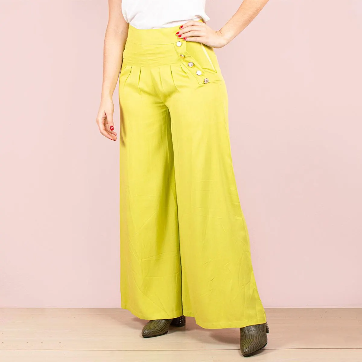 Pantalón con botones a un lado color verde, para dama