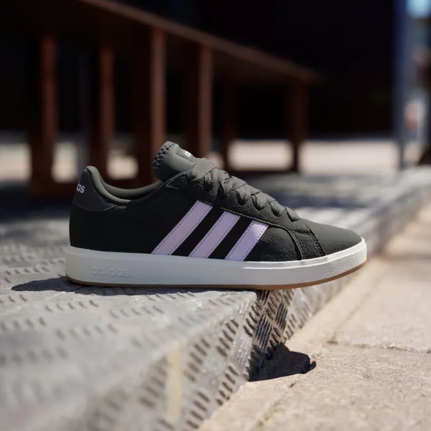 Tenis Grand Court Base 00s