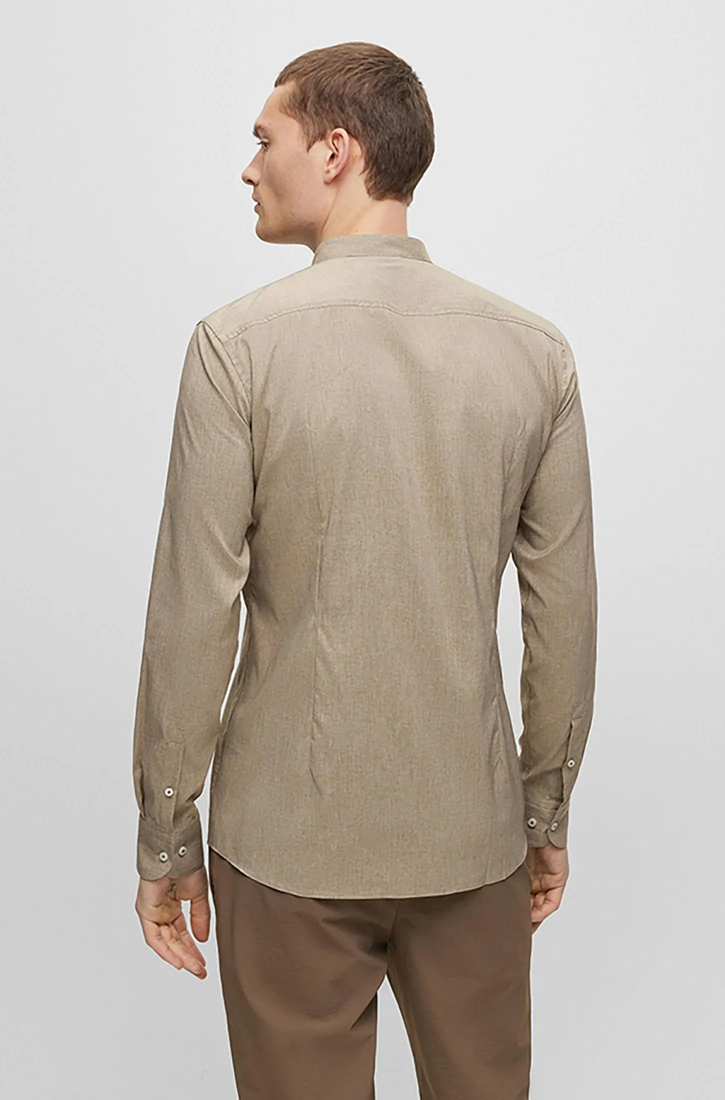 Camisa Slim Fit Con Cuello Alzado En Tejido Elástico Hombre
