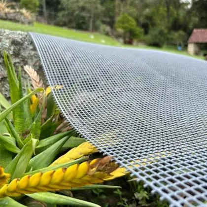 Malla Cedazo 3X3 Plastica Gris de 1.50 X 30 Mts