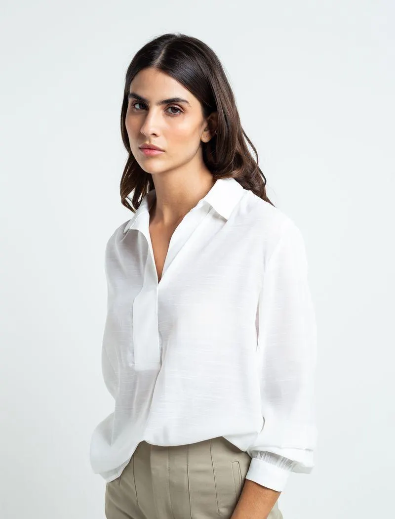 Camisa de cuello clásico