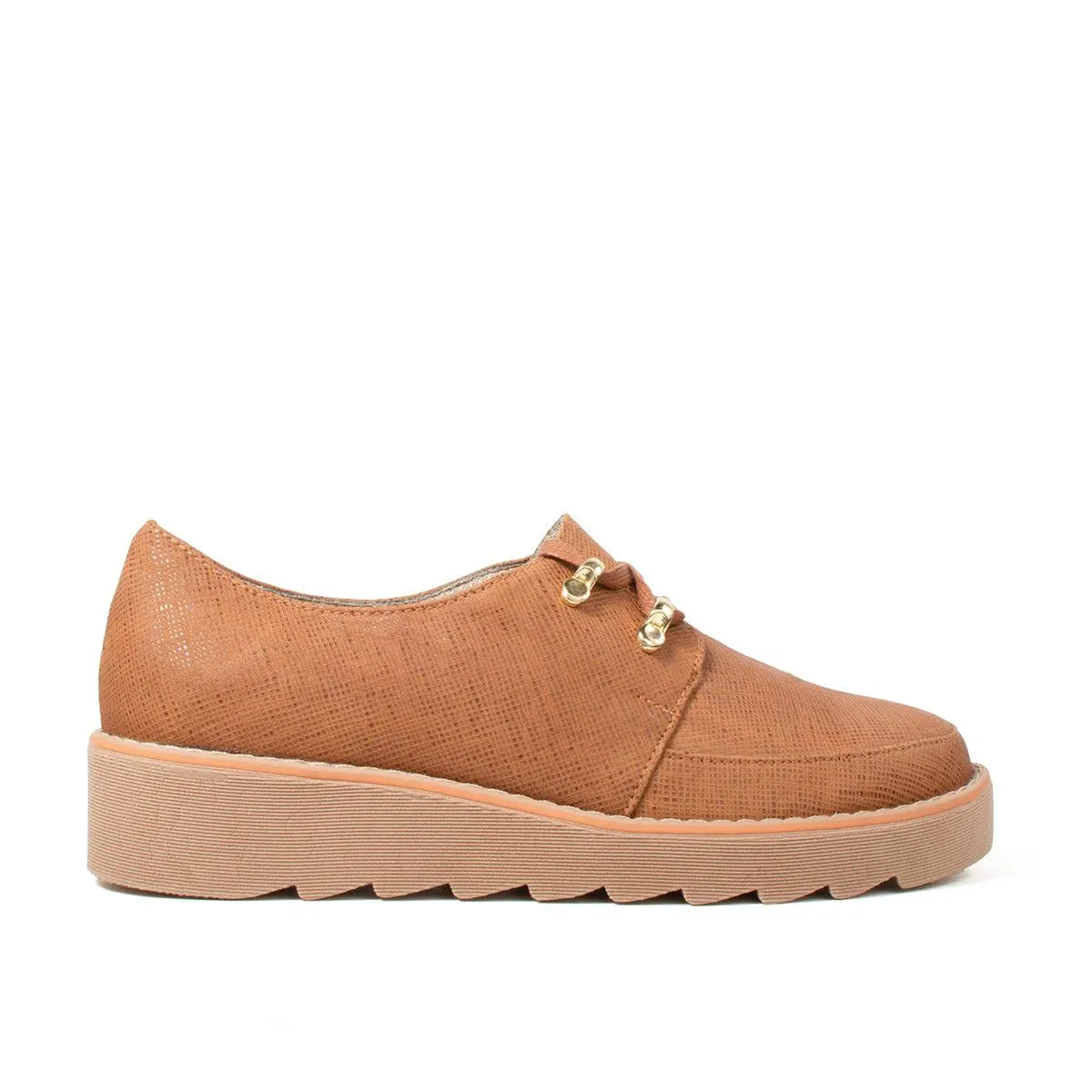 Zapato Oxford de cuero color miel con apliques dorados, para dama