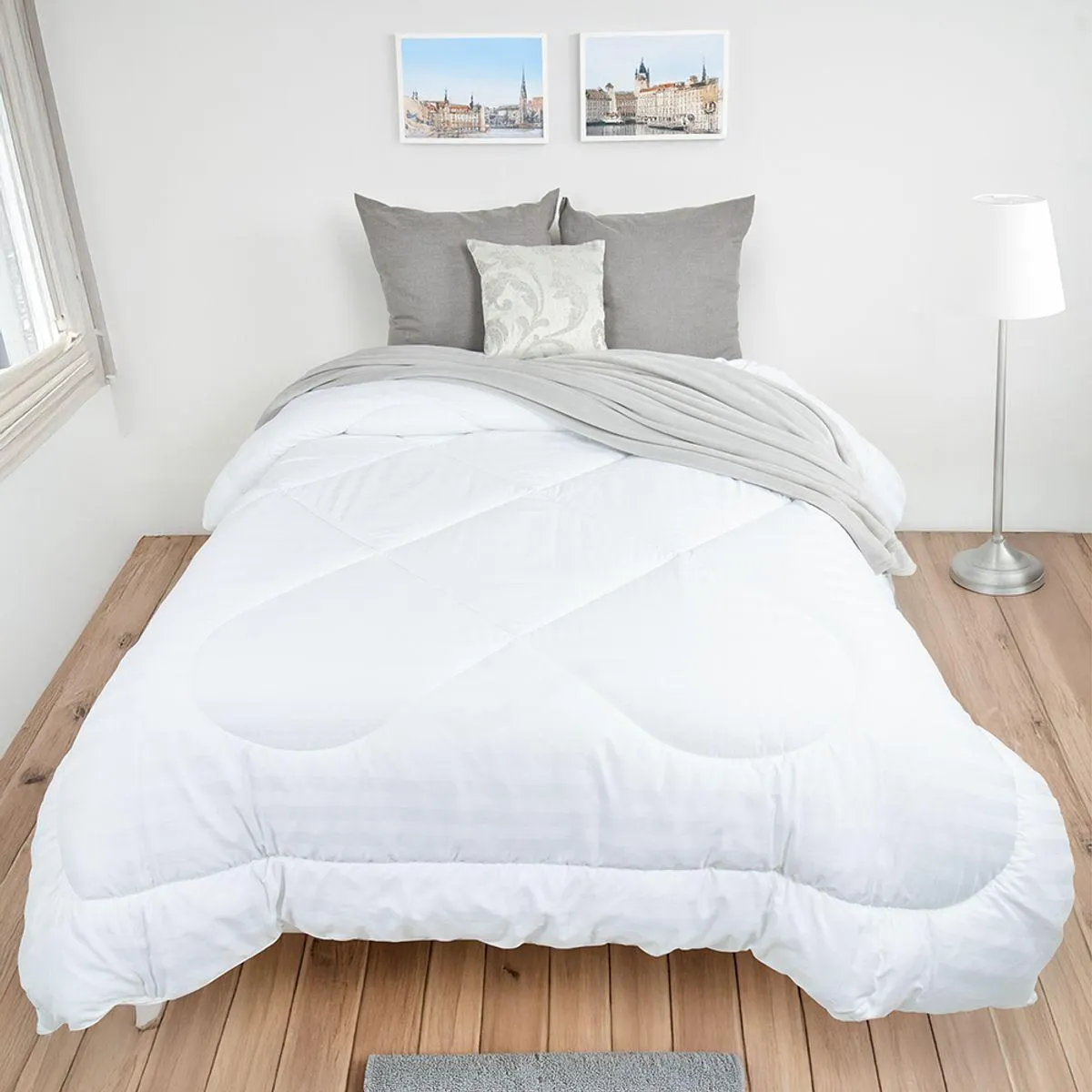 Plumón en tela 200 hilos líneas 2.5 cm blanco