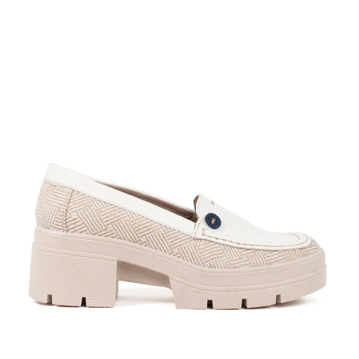 Mocasines con tejido color beige y plataforma