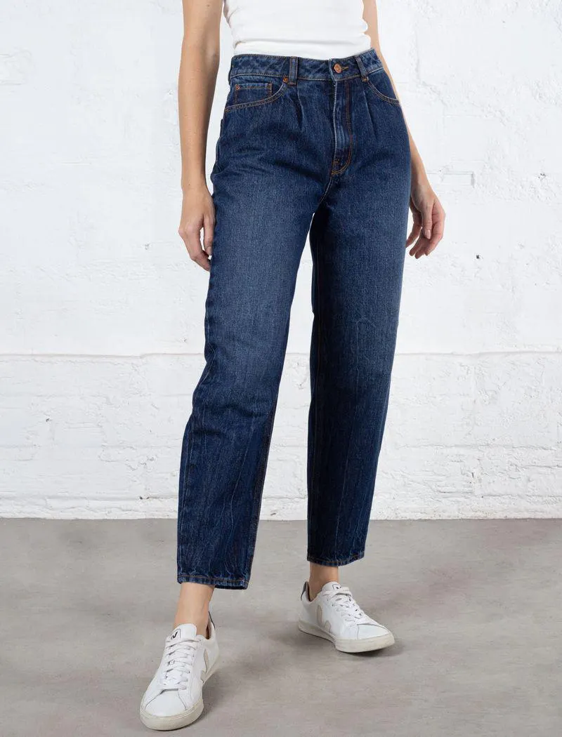 Jean Slouchy tono oscuro