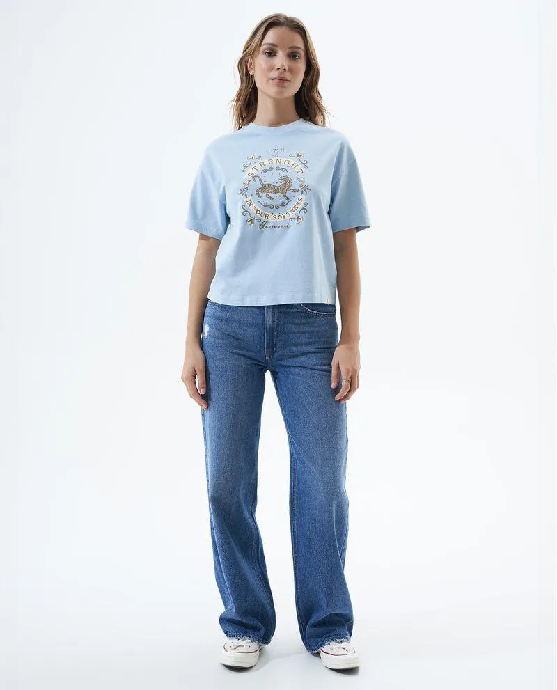 Camiseta con detalle bordado para mujer