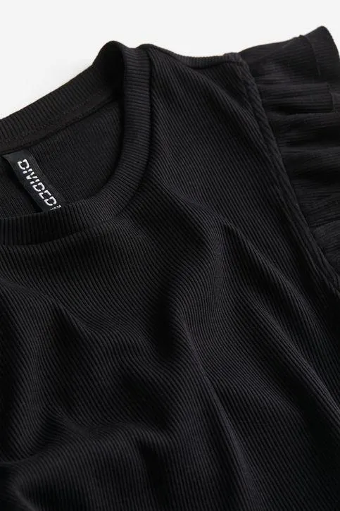 Vestido ajustado con manga sisa con volantes