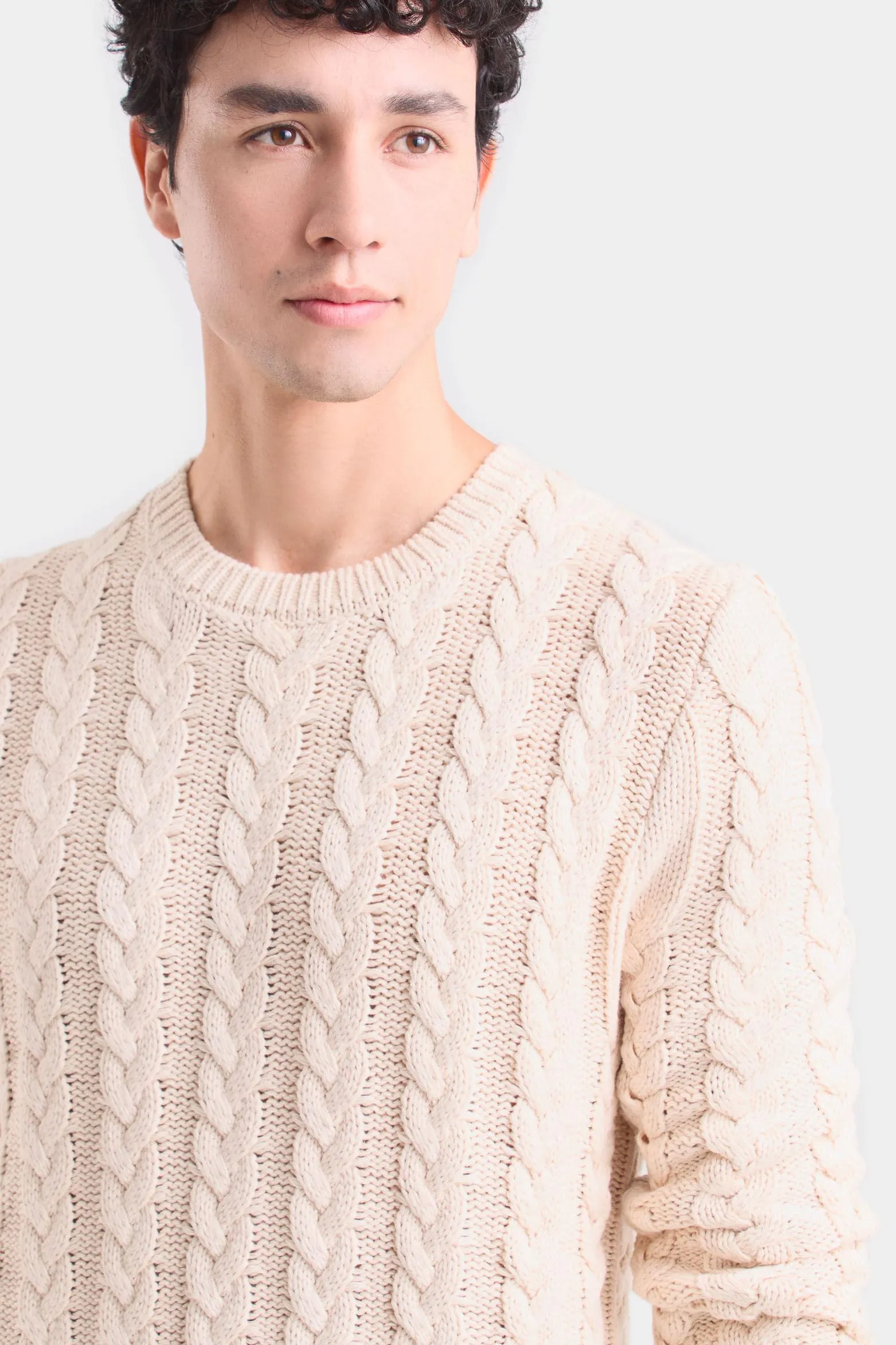 Sweater capri tejido en algodón para hombre textura trenzada