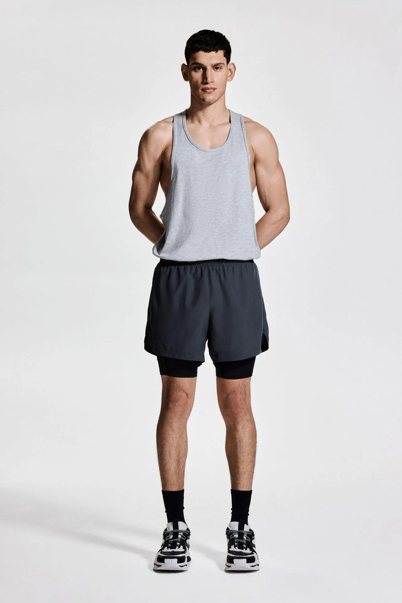Shorts deportivos de doble capa con DryMove™
