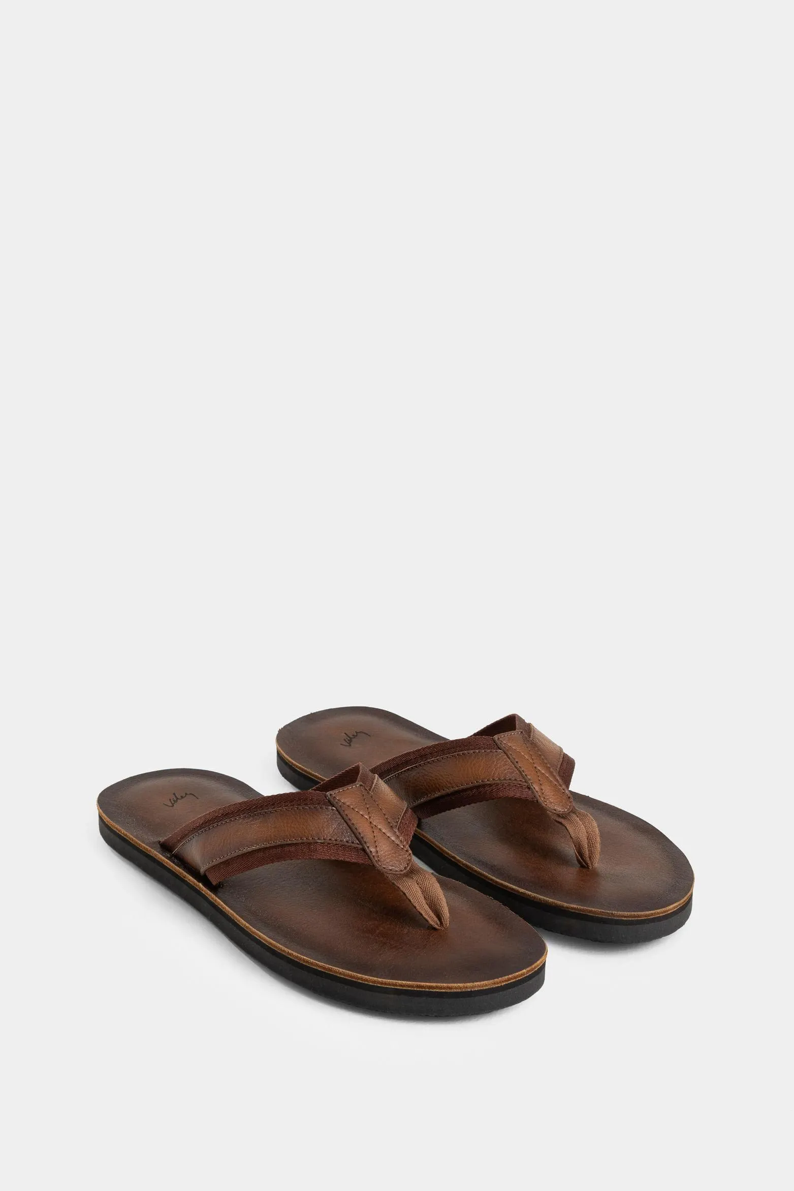 Sandalia Torino de cuero para hombre tres puntadas