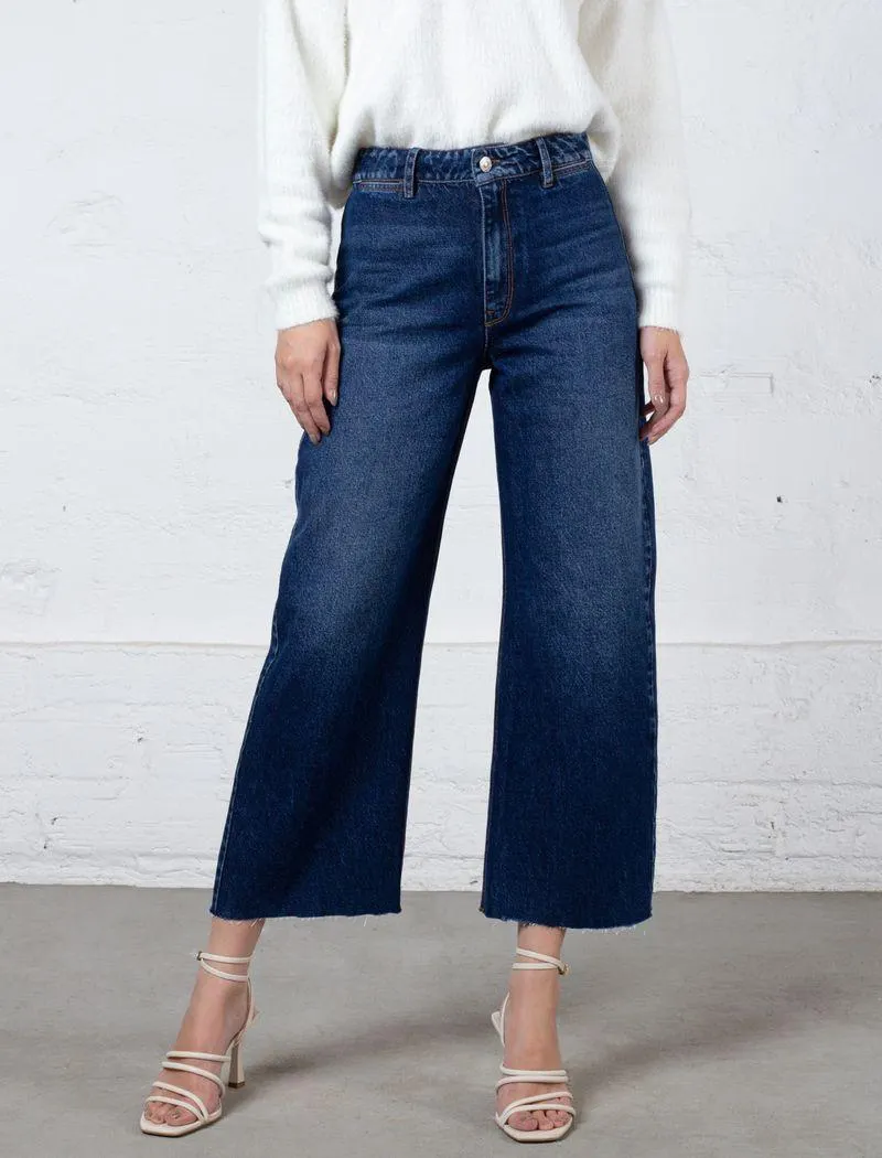 Jean Wide Leg con ruedo al corte