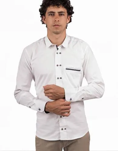 Camisa Manga Larga Blanca Detalle en Bolsillo Y Línea Doble de Botones – Moldería slim