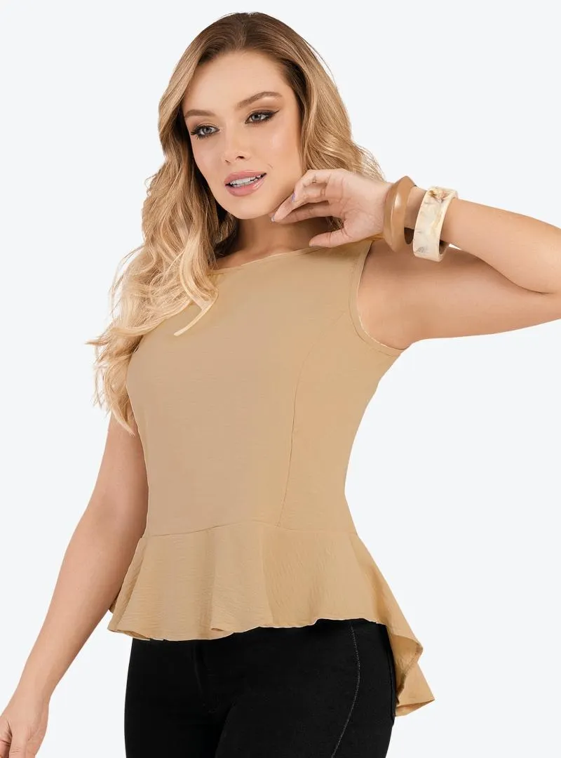 BLUSA Elaborada en poliéster efecto crepé. Silueta semi ajustada.Tejido plano.