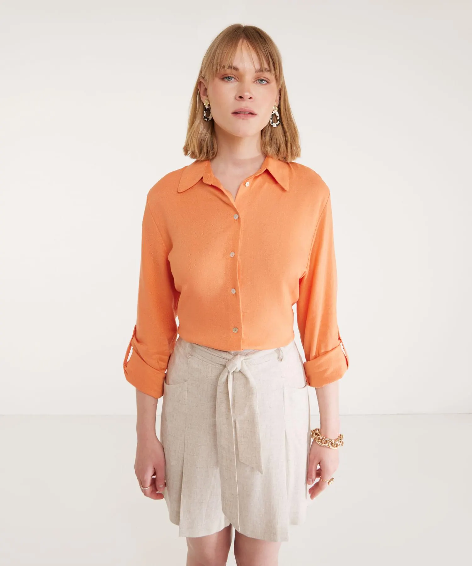 Bermuda Unicolor Larga Con Cinturón