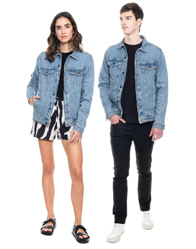 Chaqueta Denim Trucker Tono Medio Con Desgastes (Se Sugiere Comprar Una Talla Más A La Habitual)