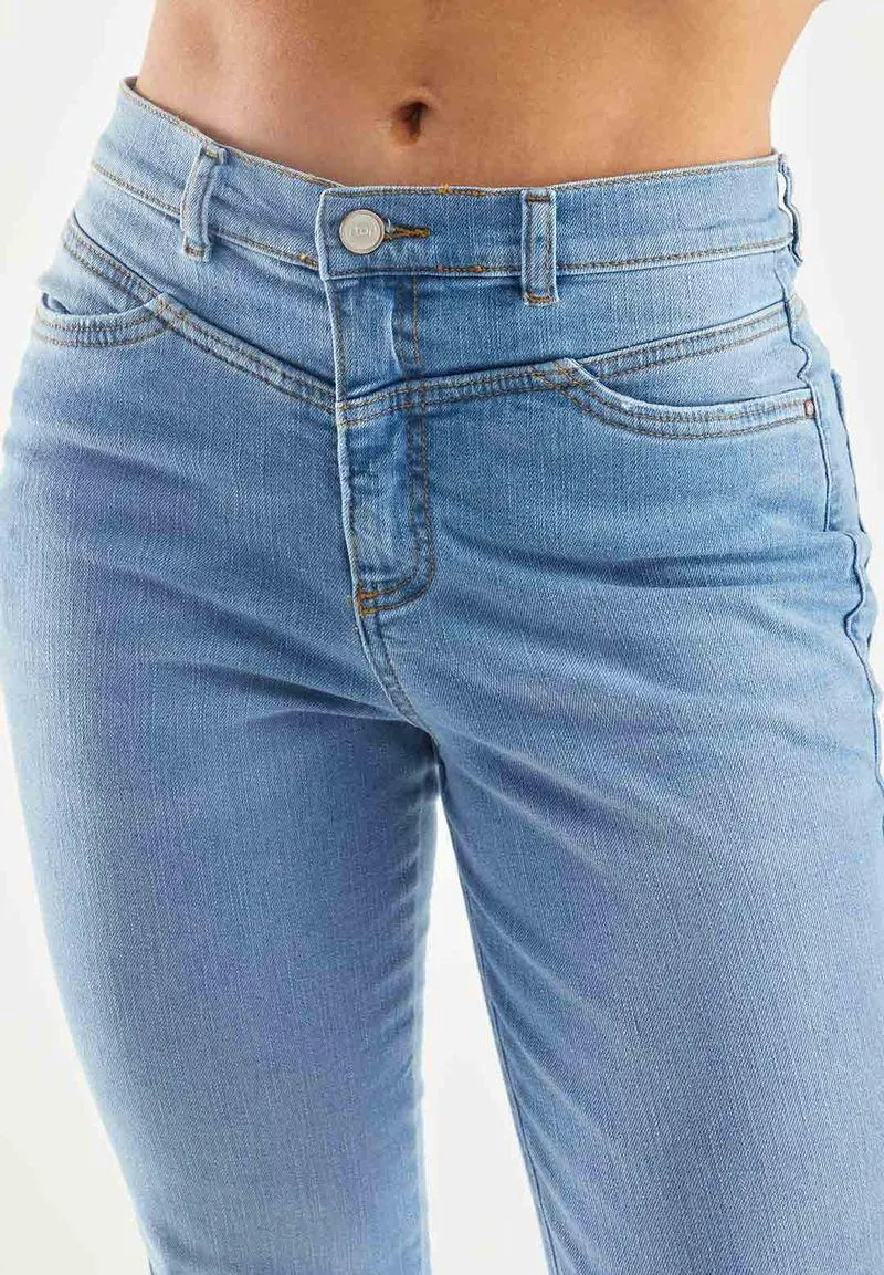 Jean vaquero tiro alto con bolsillos