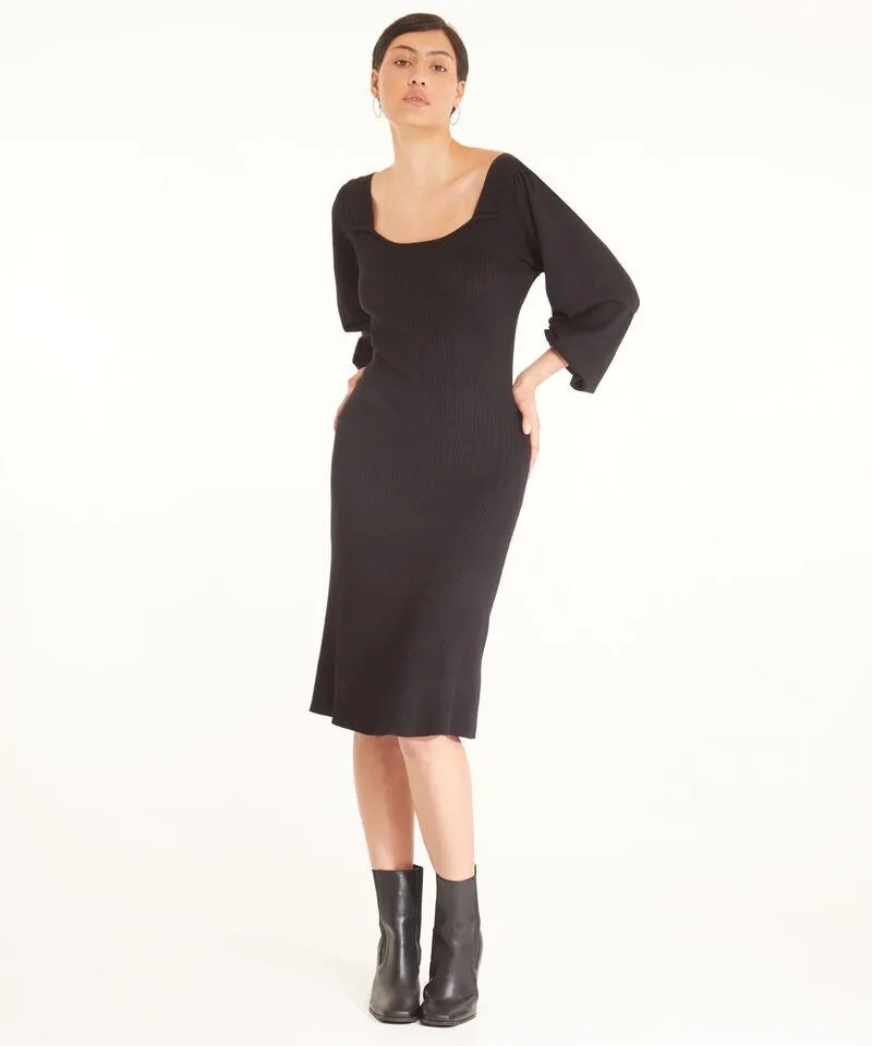 Vestido Manga Larga Cuello Semi Cuadrado