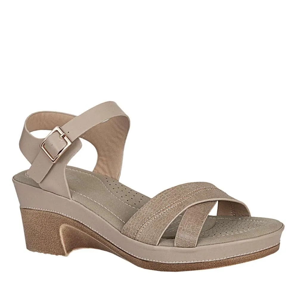 Plataforma de Mujer marca Frattini / Sand.3j8995-5