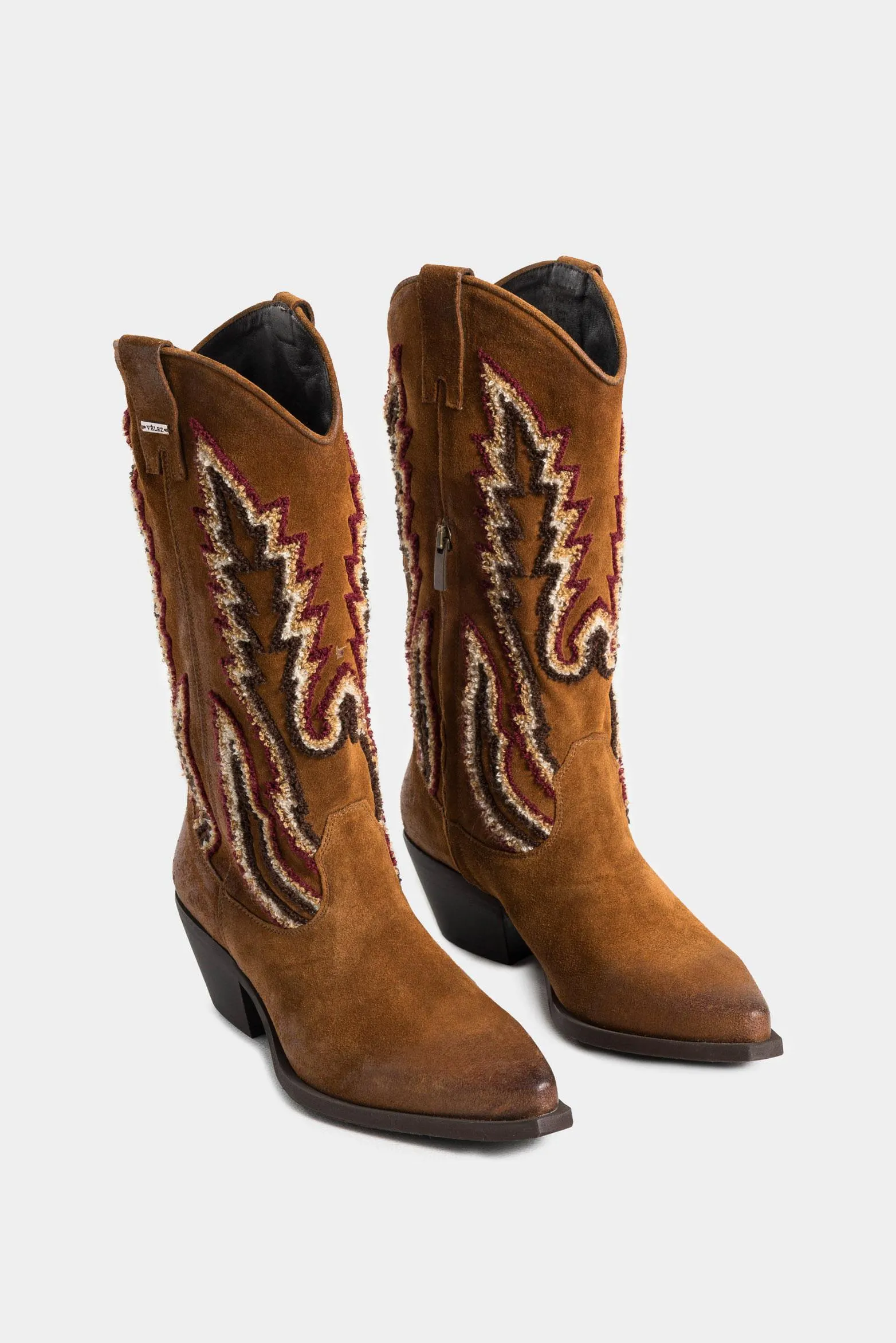 Botas acuática de cuero carnaza para mujer caña bordada