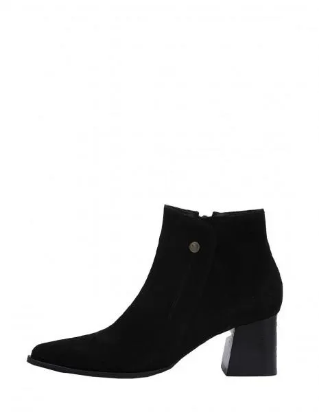 BOTIN LIHANA ANTE NEGRO