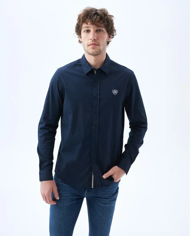 Camisa con aplique bordado para hombre