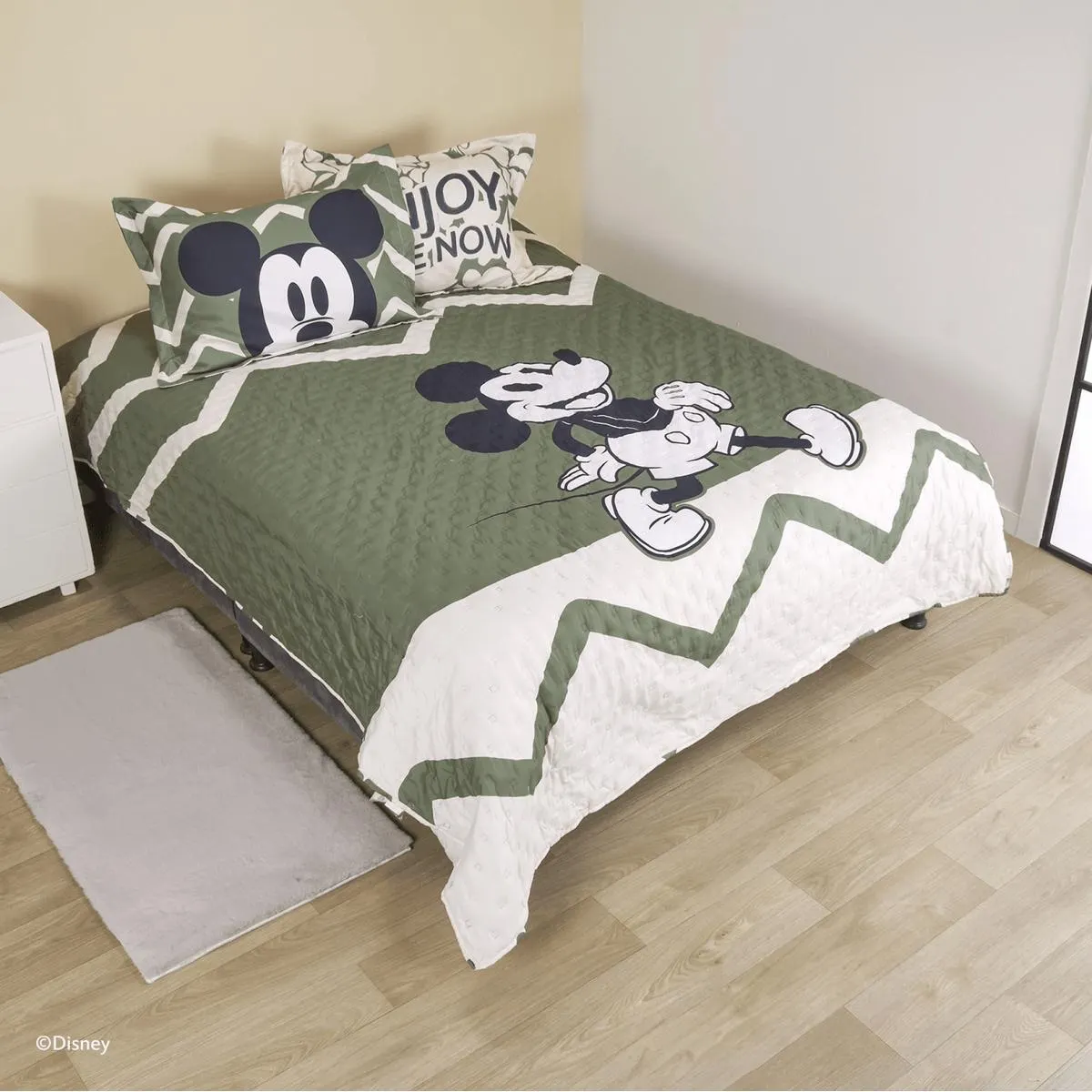 Cubrelecho estampación digital panel Mickey mouse greeny