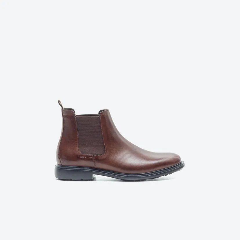 The Re-engineered "9to5" Chelsea Boot Bota Casual Hombre Freeport Bjd5 Café