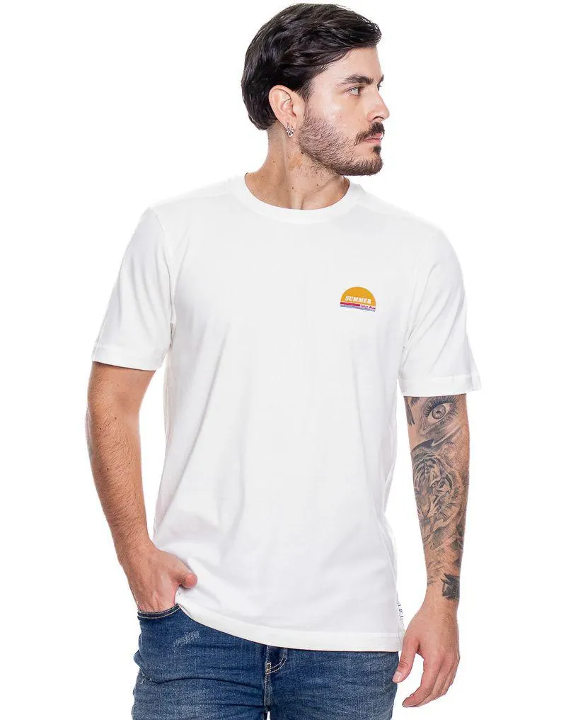 Camiseta Manga Corta Con Estampado En Frente