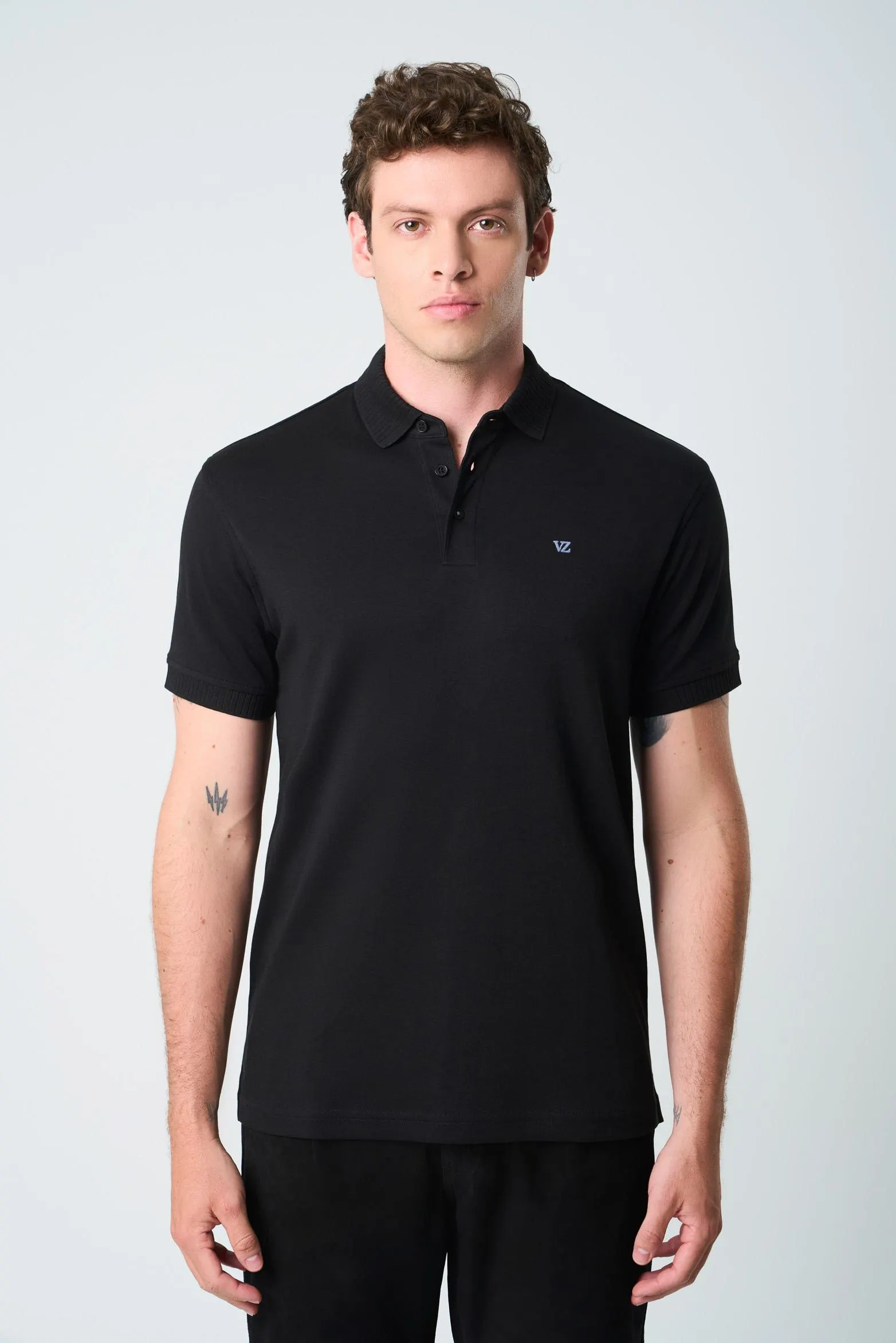 Polo Alcor manga corta para hombre detalle acanalado